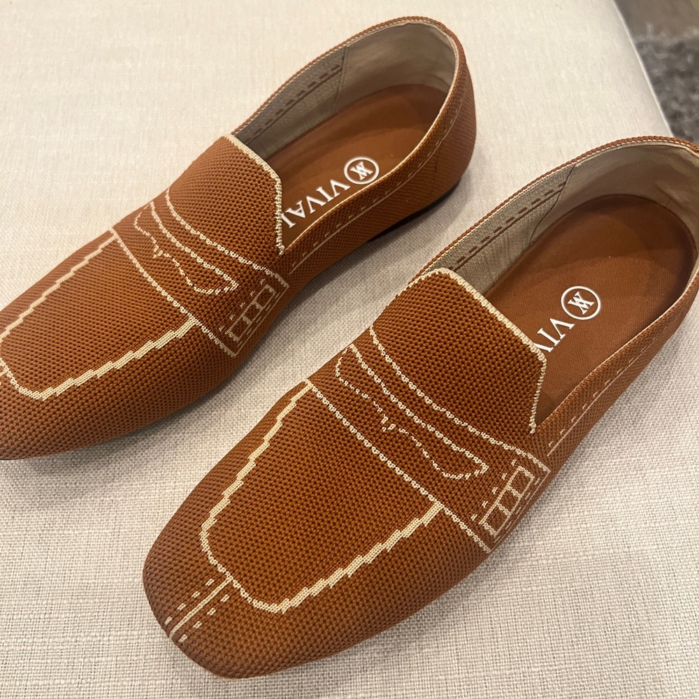 Vivanz Women's Tan Loafers